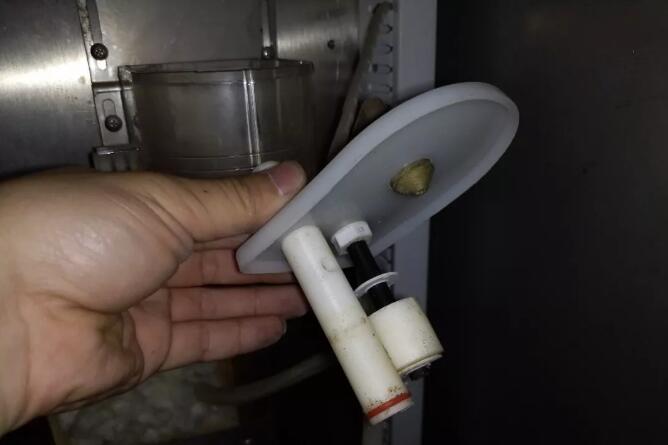 香蕉视频网页版水箱